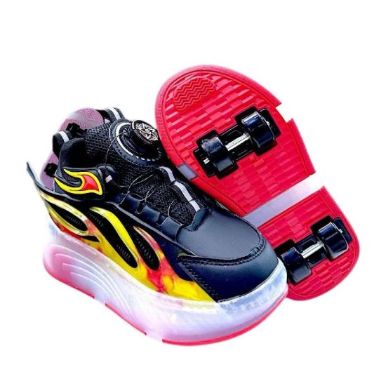 صورة سكيت شوز يجمع بين المشي واللعب